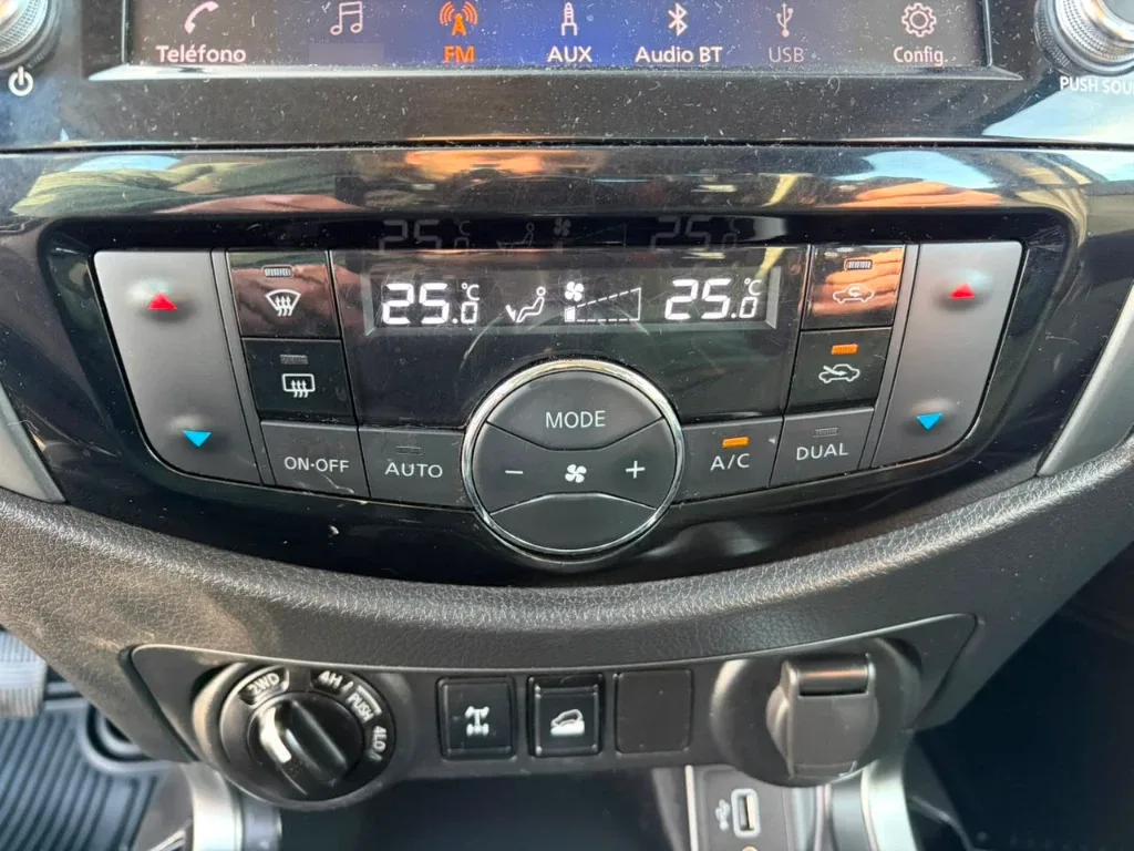 Nissan Navara D Cab Mt 4x4 2.3 Xe año 2023