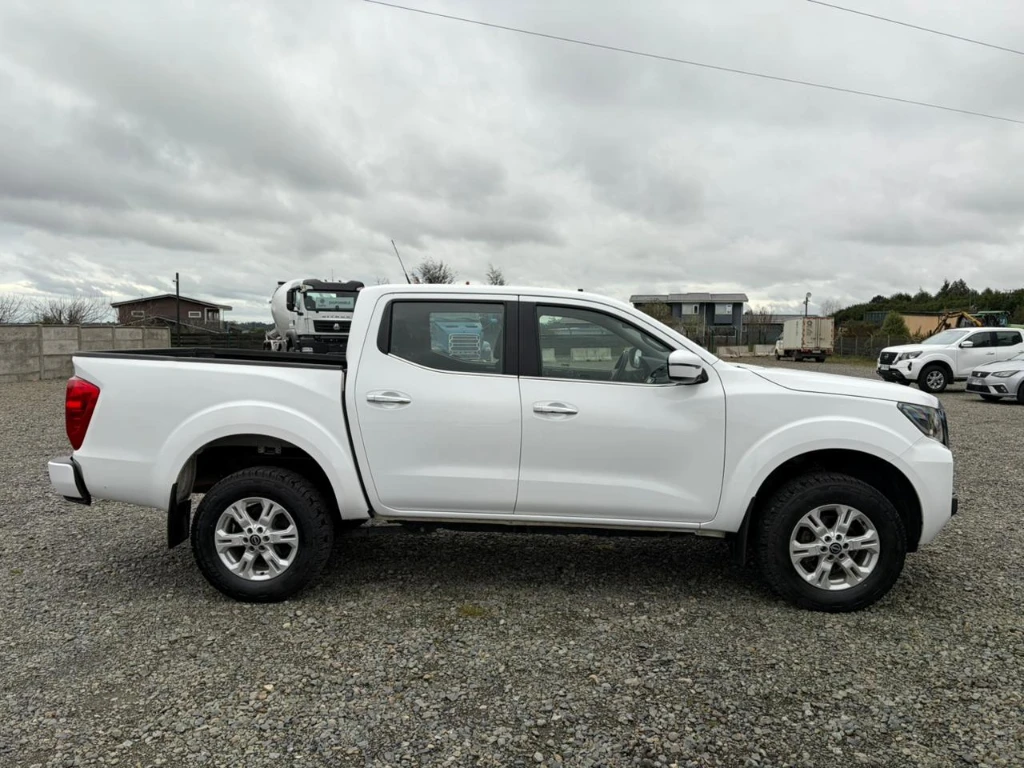 Nissan Navara D Cab Mt 4x4 2.3 año 2023