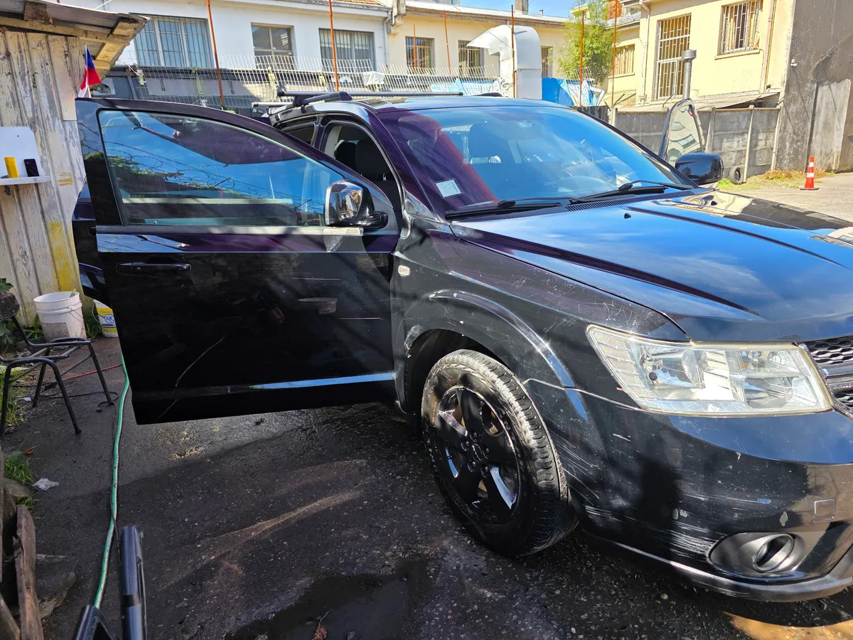 DODGE JOURNEY 2.4 2 Corridas At año 2015