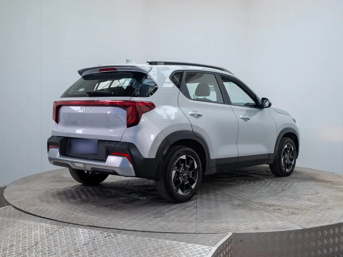 Kia Sonet 1.5 Ex At año 2025