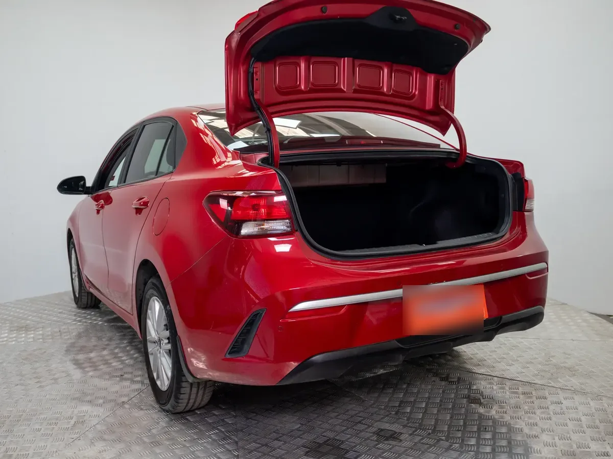 Kia Rio 4 Rio 4 1.4 Lx Ac Mt año 2022