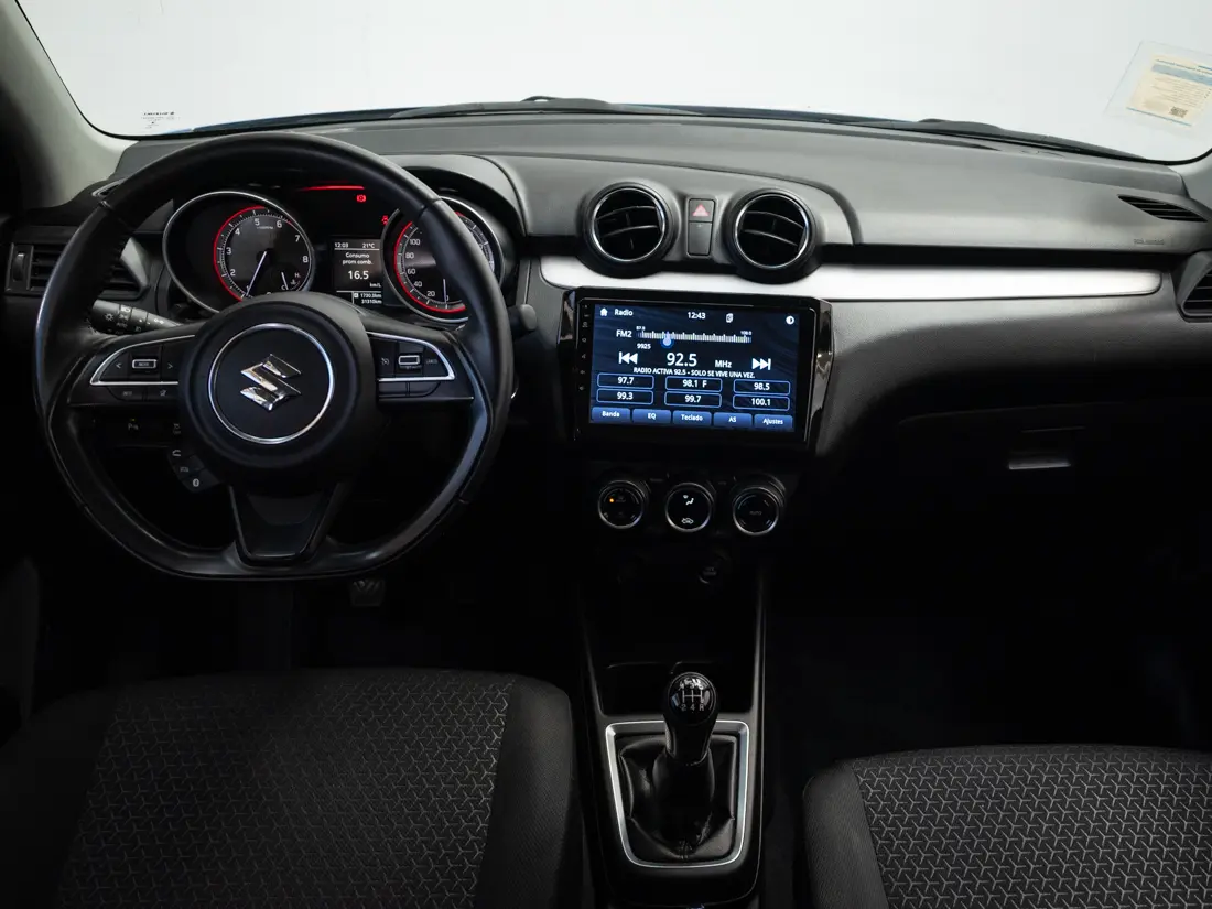 Suzuki Swift 1.2 Glx Plus Mt año 2024