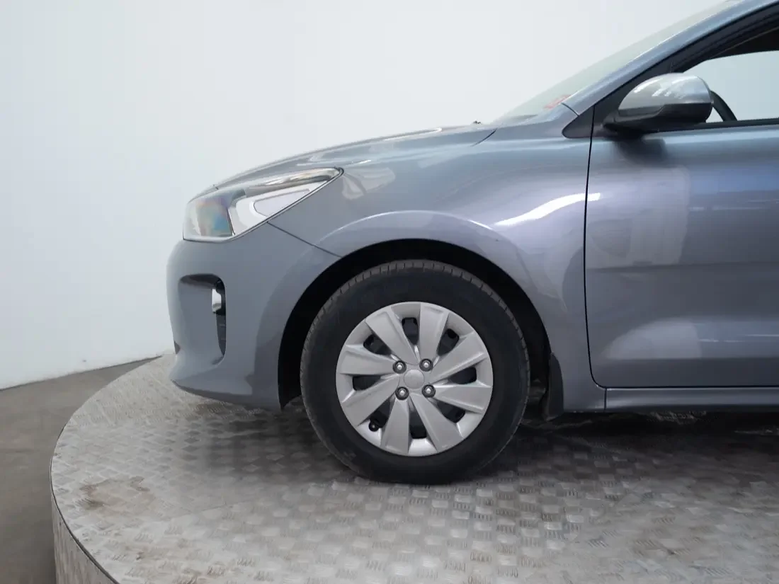 Kia Rio 5 1.4 Lx Ac Mt año 2021