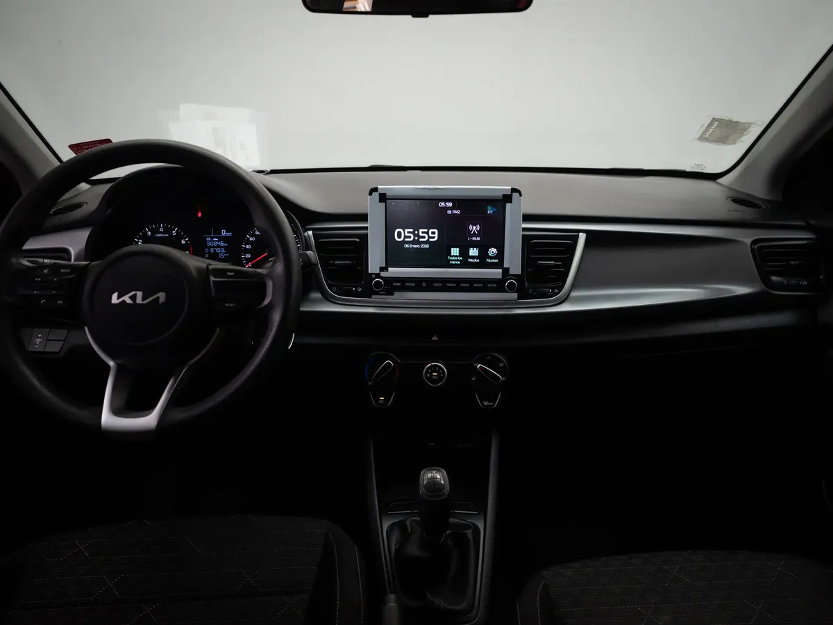 Kia Rio 4 Rio 4 1.4 Lx Ac Mt año 2022