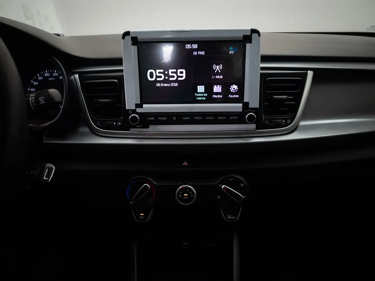 Kia Rio 4 Rio 4 1.4 Lx Ac Mt año 2022