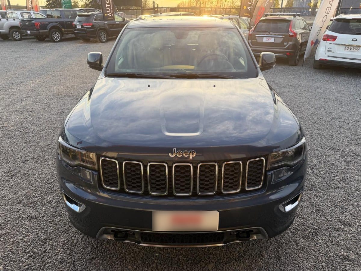 Jeep Grand Cherokee Limited 3.6 4x4 At8 año 2022