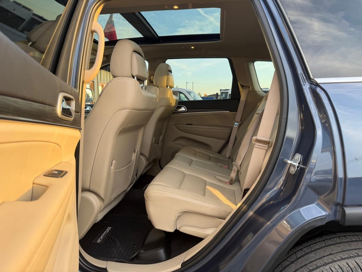 Jeep Grand Cherokee Limited 3.6 4x4 At8 año 2022