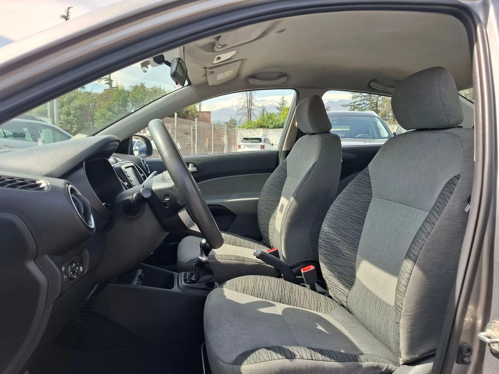 Kia Soluto 1.4 año 2023