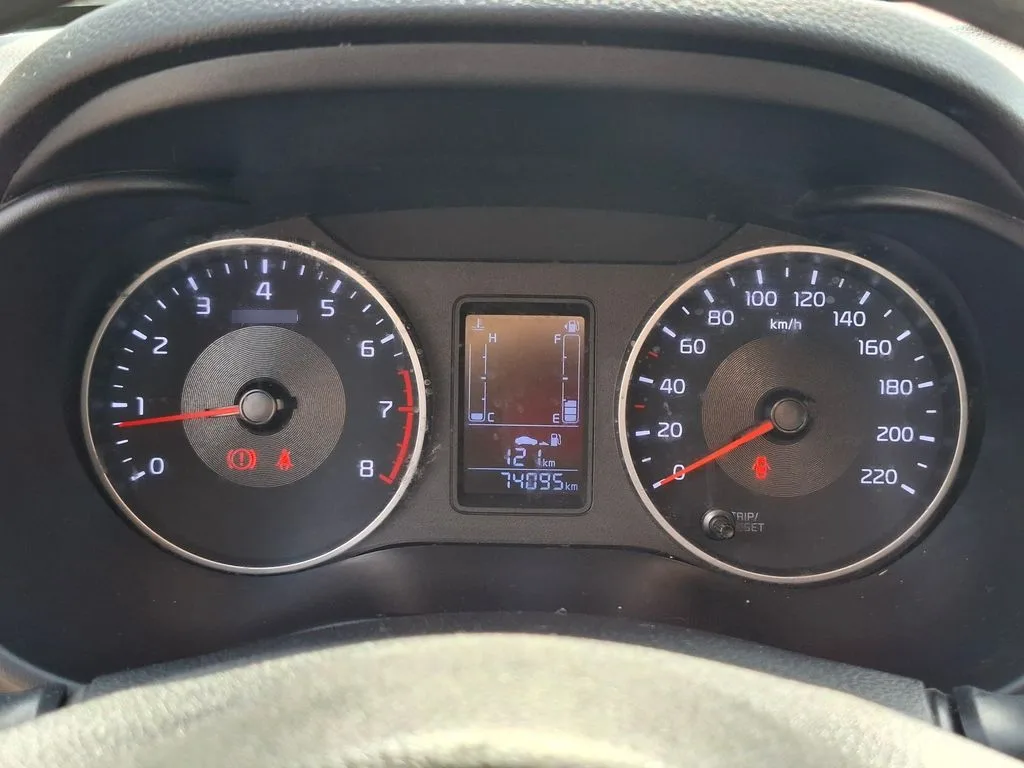 Kia Soluto 1.4 año 2023