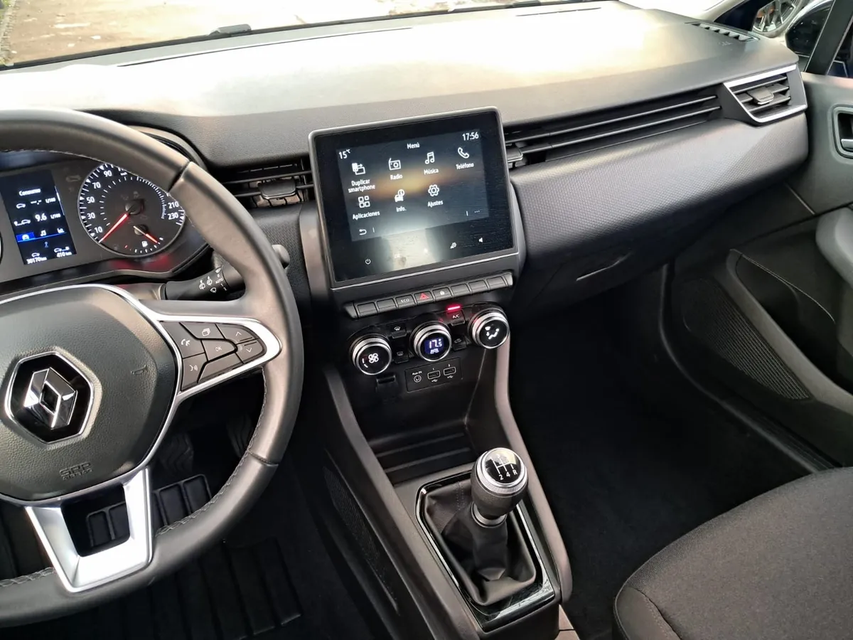 RENAULT CLIO 1.0 Zen Plus Mt año 2023
