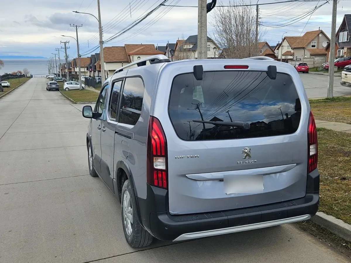 PEUGEOT RIFTER 1.6 Allure Bluehdi 100 Mt Diesel año 2020