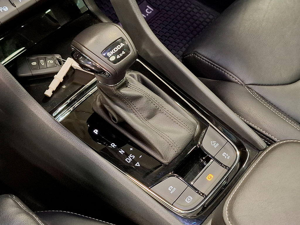 Skoda Kodiaq 2.0 Tsi Style 4x4 Dsg7 At 5p año 2024
