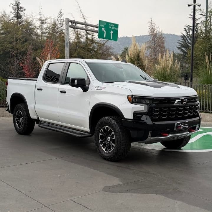 CHEVROLET SILVERADO 5.3 Cc Lt Tb At 4x4 año 2023