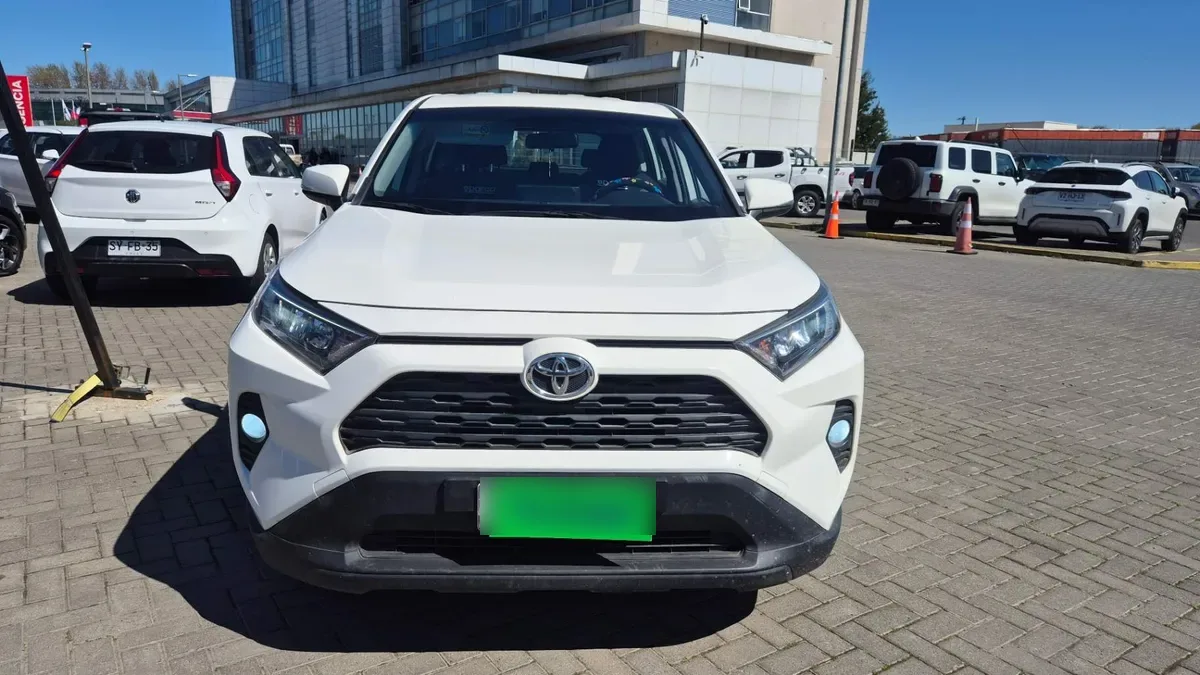 Toyota Rav 4 2.0 Le 4x2 Cvt At 5p año 2020