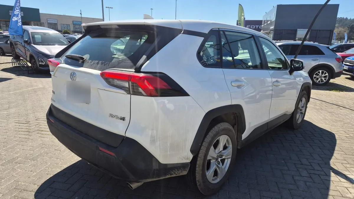 Toyota Rav 4 2.0 Le 4x2 Cvt At 5p año 2020