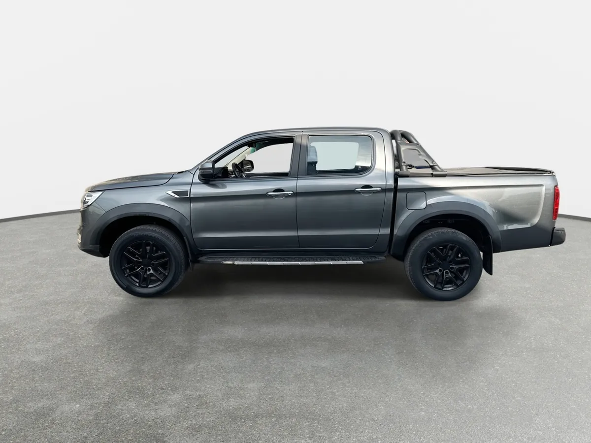 JAC T8 Pro 2.0 Luxury 4x2 Diesel Mt 4p año 2023