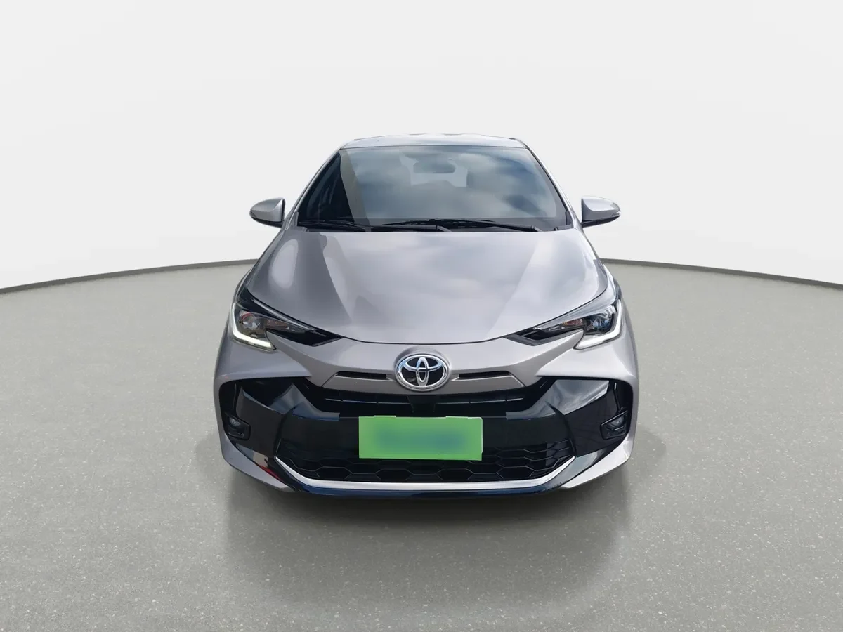 Toyota Yaris 1.5 Sport 4x2 Hb Mt 5p año 2024