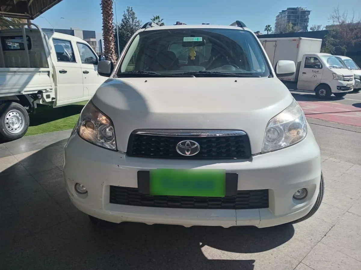 Toyota Rush 1.5 Lei 4x2 Mt 5p año 2019
