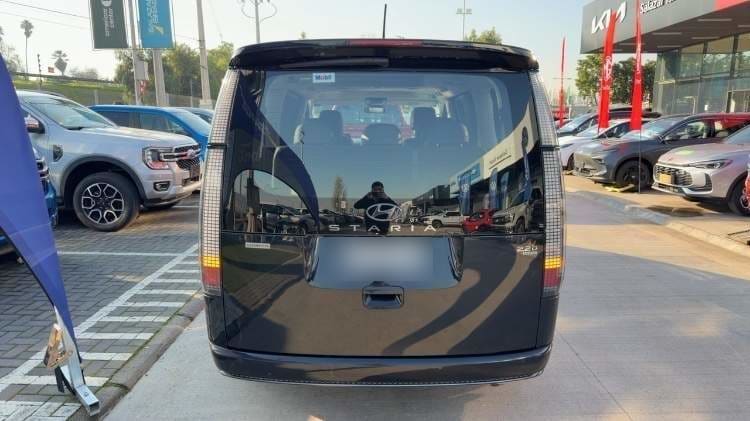 Hyundai Staria 2.2 Us4 Mb Luxury Crdi Diesel 4wd 7p At 5p año 2023