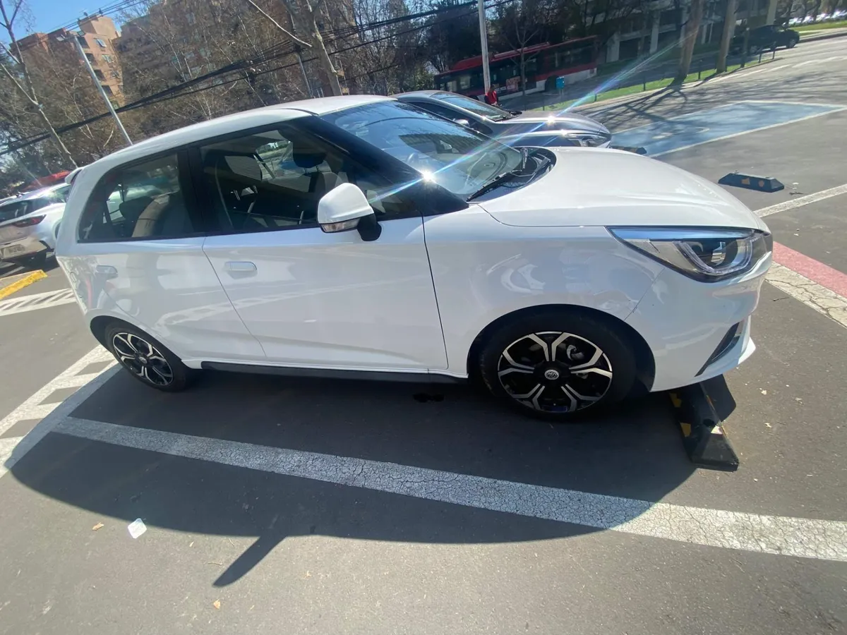 MG Mg 3 1.5 Comfort 4x2 Hb At 5p año 2023