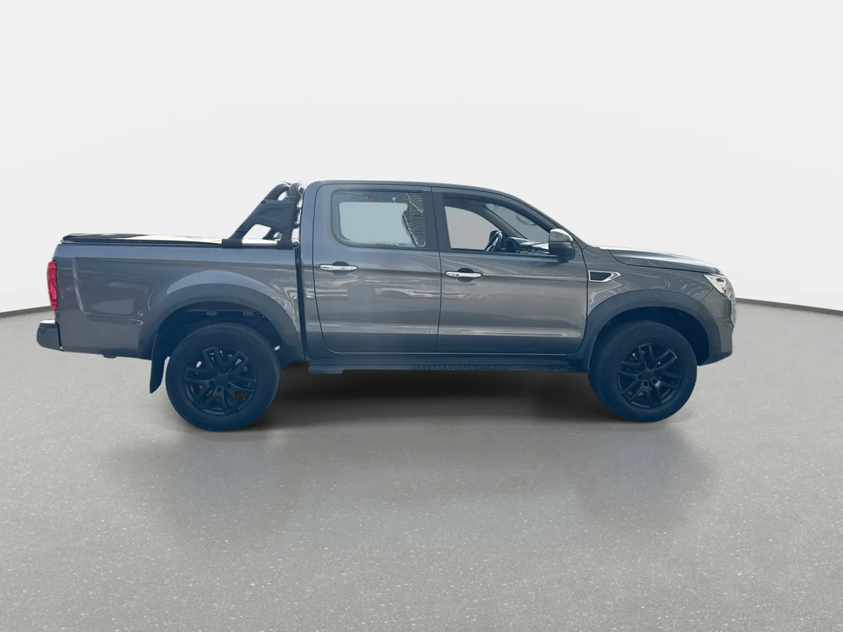 JAC T8 Pro 2.0 Luxury 4x2 Diesel Mt 4p año 2023