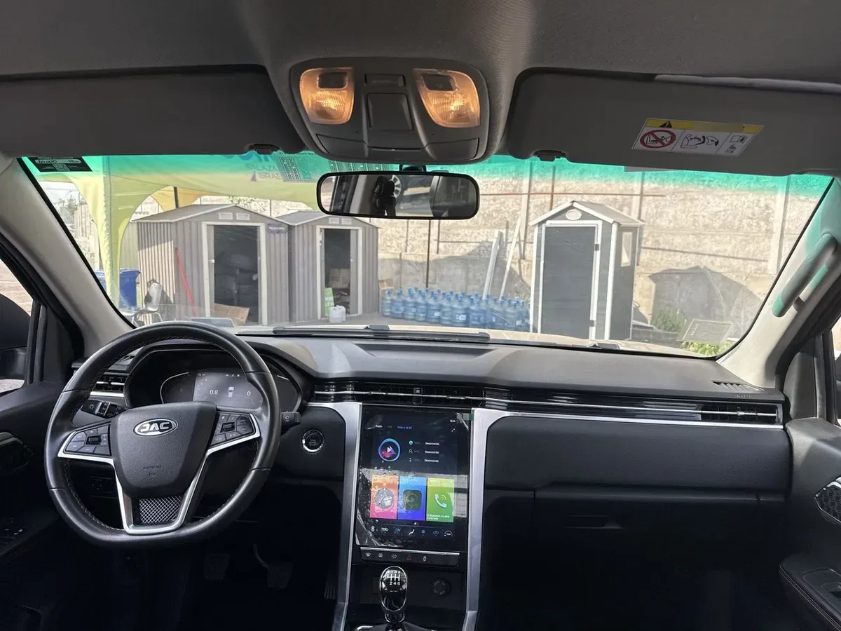 JAC T8 Pro 2.0 Luxury 4x2 Diesel Mt 4p año 2023