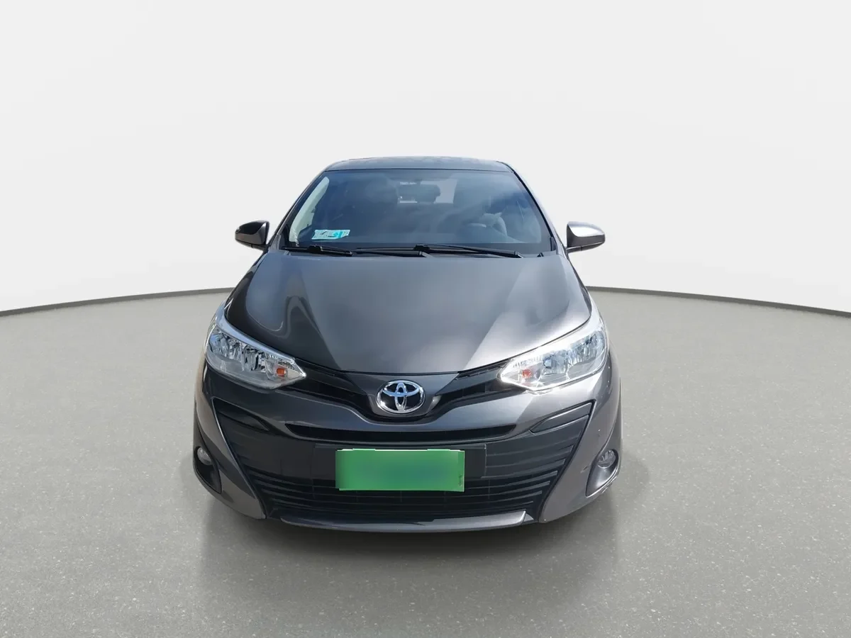 Toyota Yaris 1.5 Gli 4x2 E Mt 4p año 2019