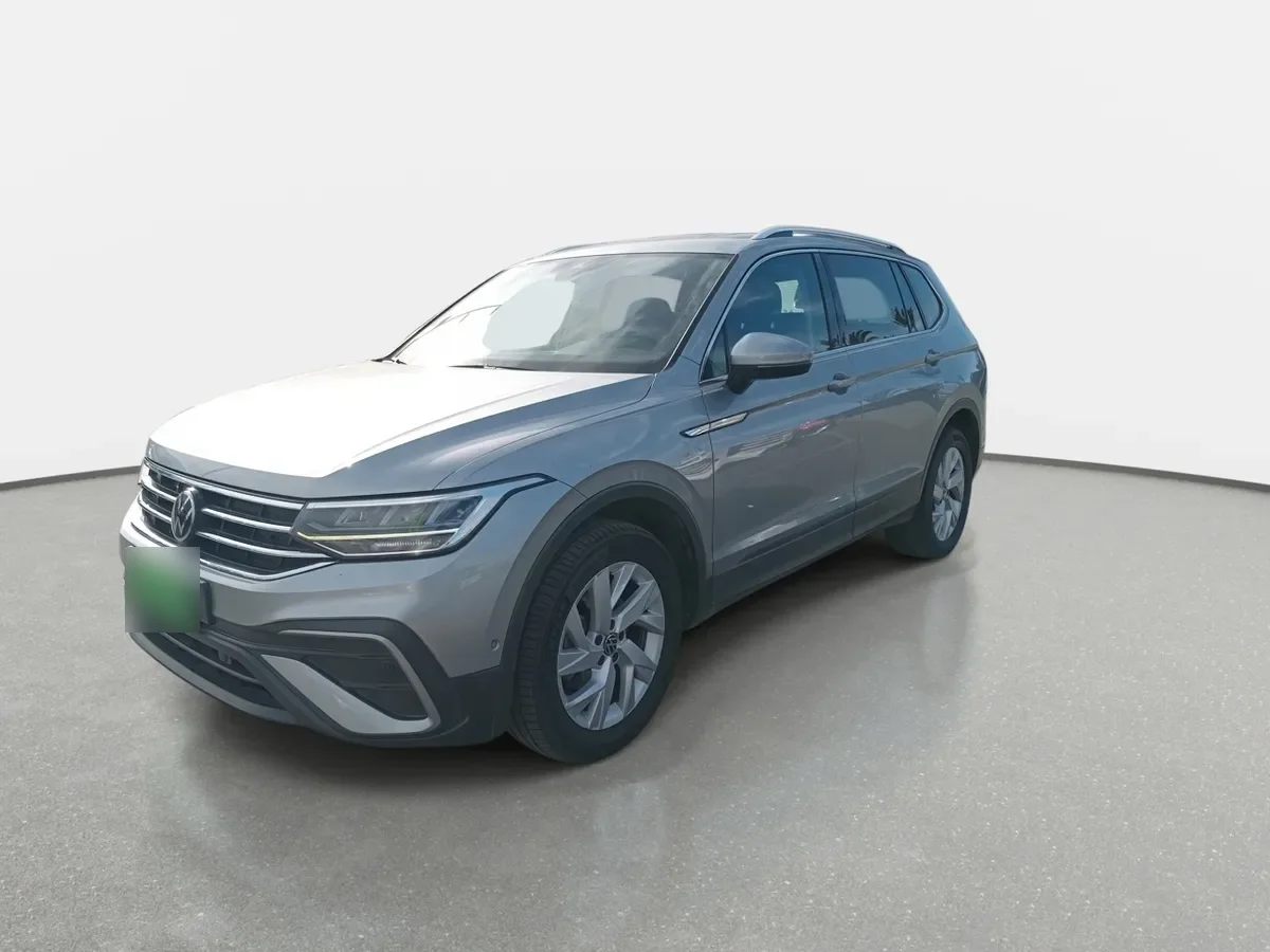 Volkswagen Tiguan 1.4 Tsi Comfortline 4x2 At 5p año 2023