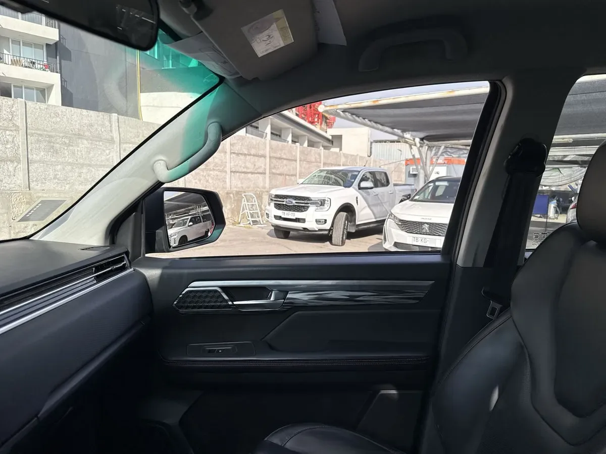 JAC T8 Pro 2.0 Luxury 4x2 Diesel Mt 4p año 2023