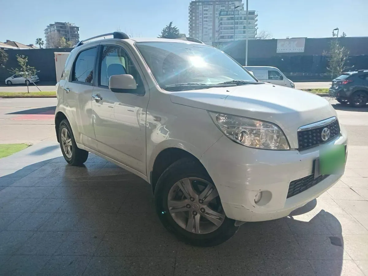 Toyota Rush 1.5 Lei 4x2 Mt 5p año 2019