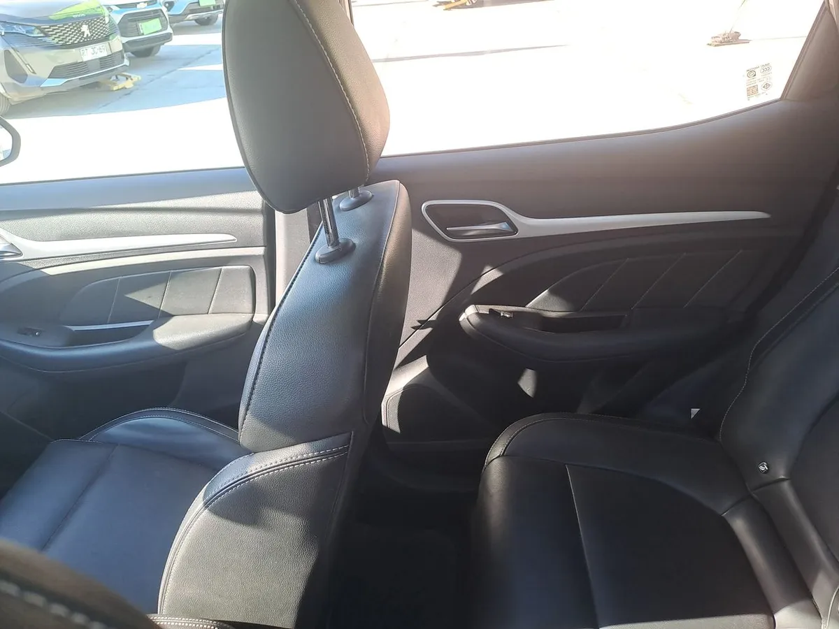 MG Mg Zs 1.5 Comfort 4x2 At 5p año 2024