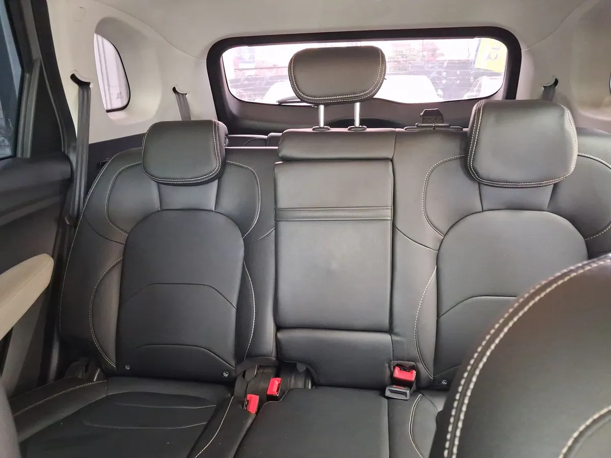 Chevrolet Captiva 1.5t Premier Fwd Mt 5p año 2023