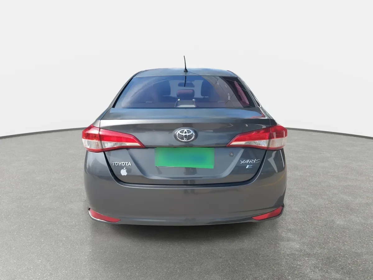 Toyota Yaris 1.5 Gli 4x2 E Mt 4p año 2019