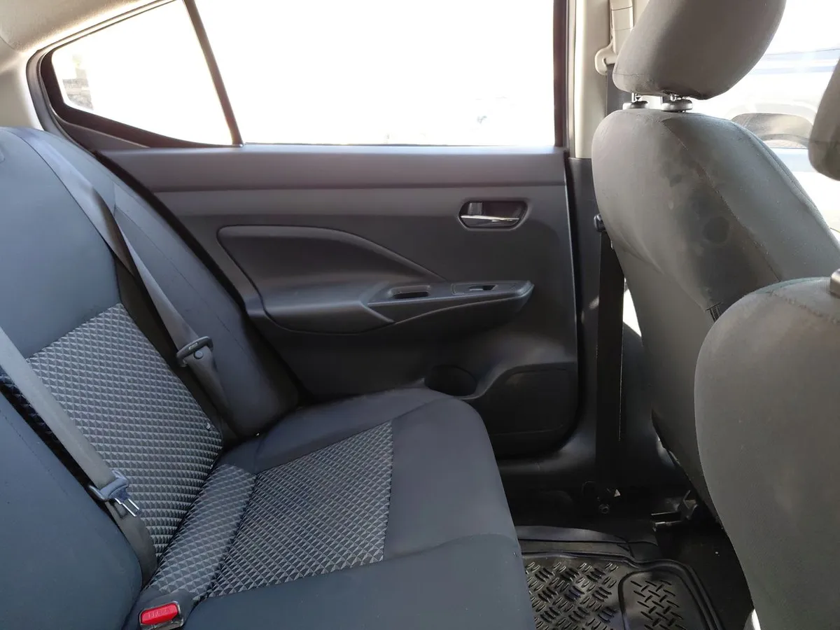 Nissan Versa 1.6 Sense 4x2 Mt 4p año 2021
