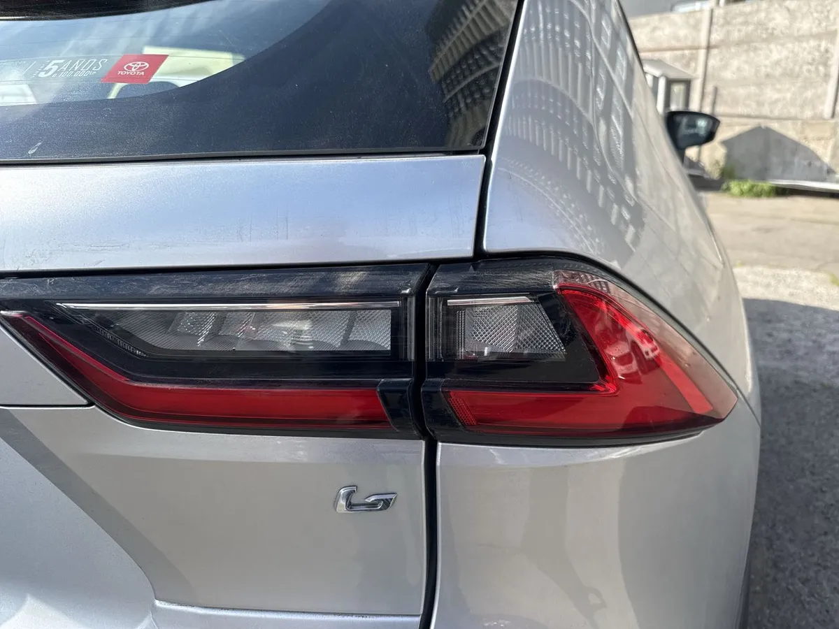 Toyota Yaris Cross 1.5 Xg 4x2 Cvt At 5p año 2025