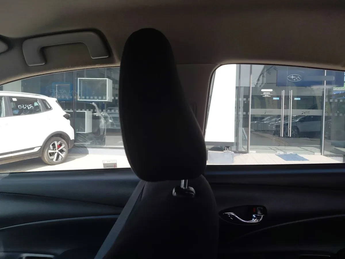 Toyota Yaris 1.5 Gli 4x2 E Mt 4p año 2019