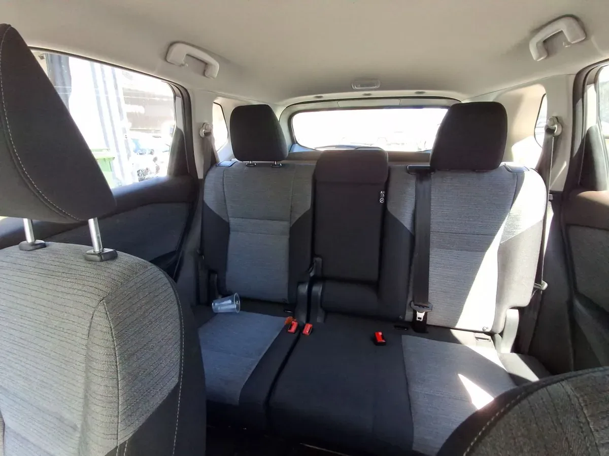 Nissan X-Trail 2.5 Sense 4x2 3row Cvt At 5p año 2024