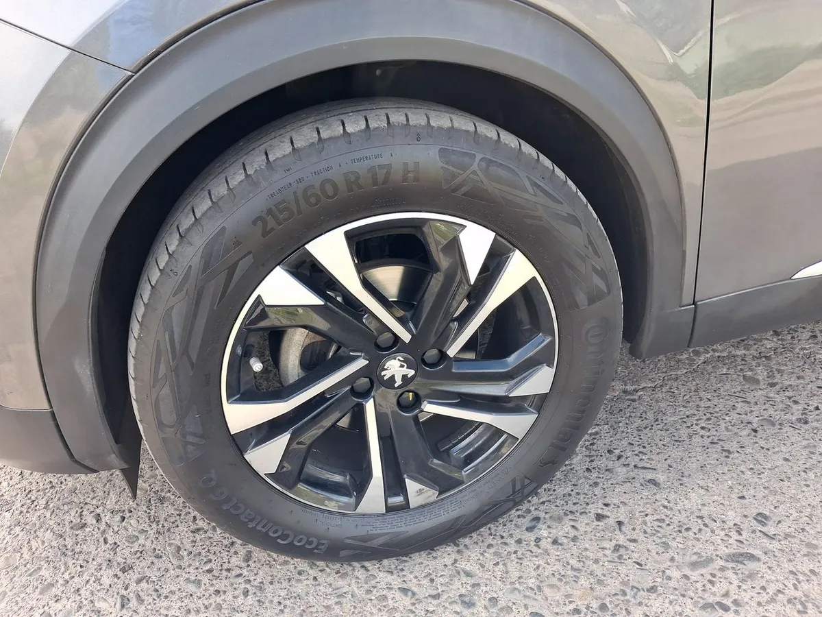 Peugeot 2008 1.2 Allure Puretech 130 4x2 At 5p año 2022