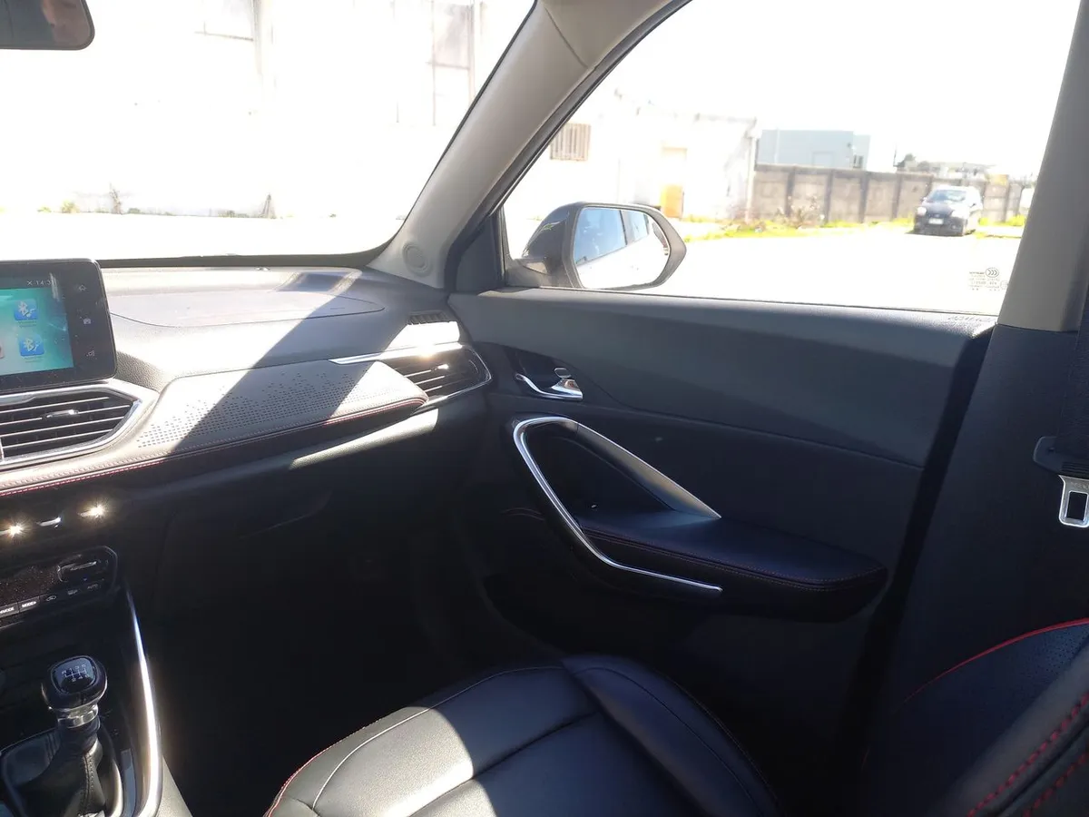 Chevrolet Groove 1.5 Premier P 4x2 Mt 5p año 2024