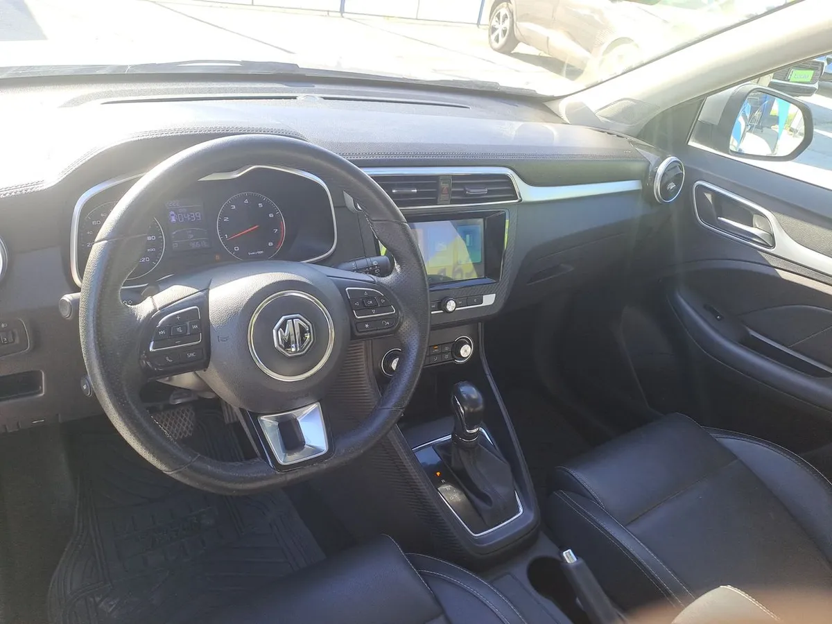 MG Mg Zs 1.5 Comfort 4x2 At 5p año 2024