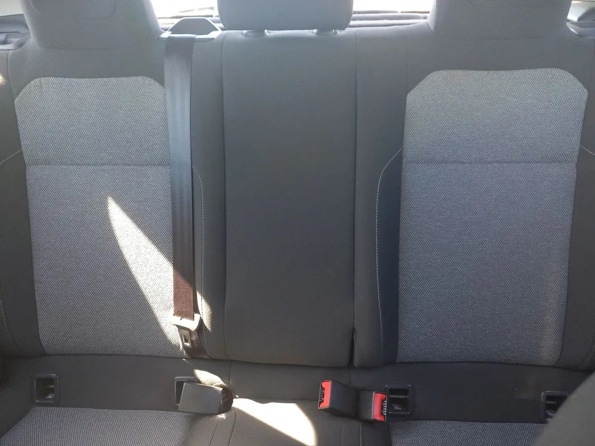 Volkswagen Polo 1.0 Comfortline 4x2 At6 5p año 2024