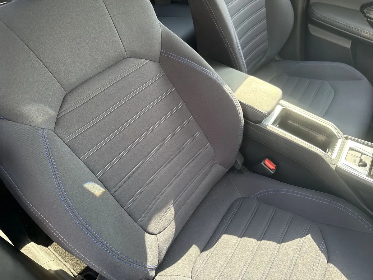 Toyota Yaris Cross 1.5 Xg 4x2 Cvt At 5p año 2025
