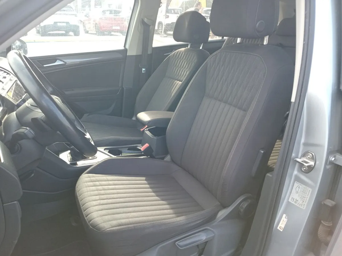 Volkswagen Tiguan 1.4 Tsi Comfortline 4x2 At 5p año 2023