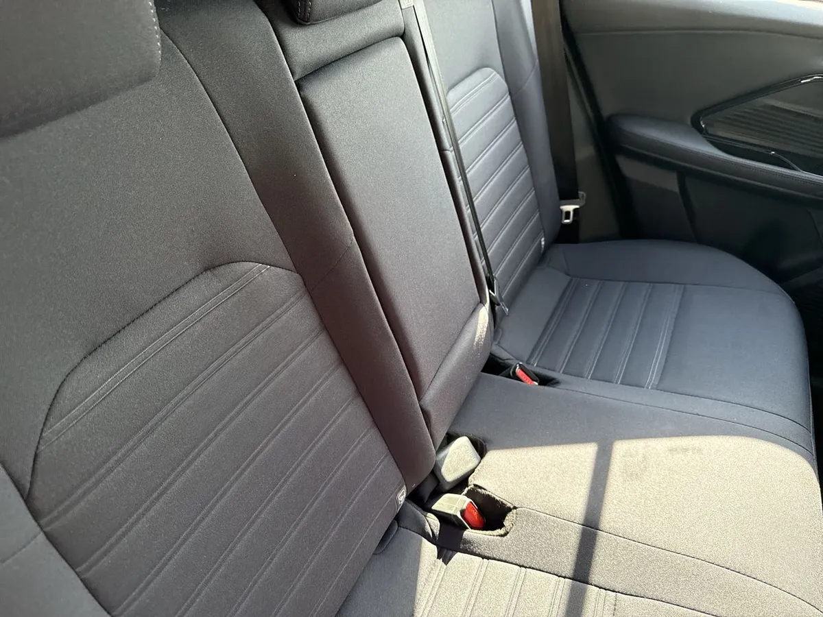 Toyota Yaris Cross 1.5 Xg 4x2 Cvt At 5p año 2025