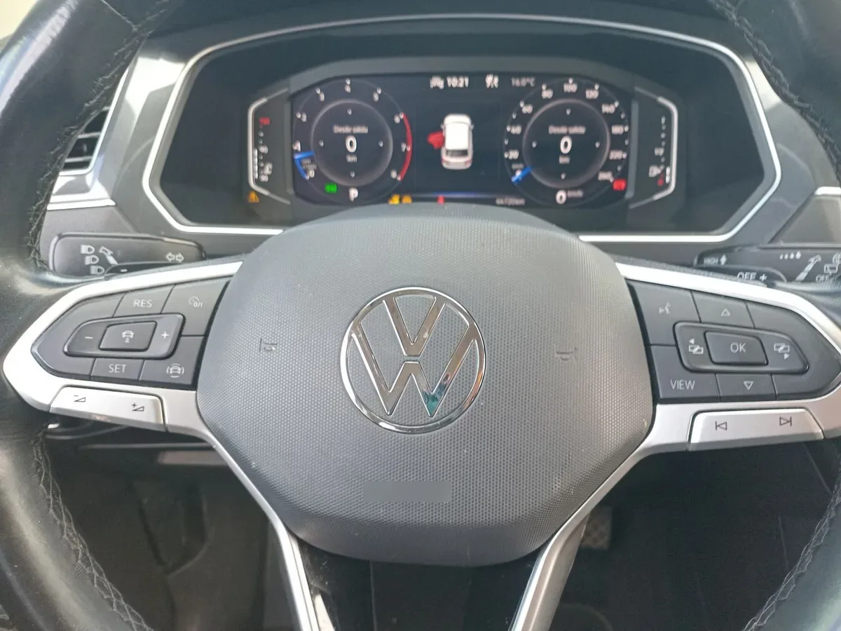 Volkswagen Tiguan 1.4 Tsi Comfortline 4x2 At 5p año 2023