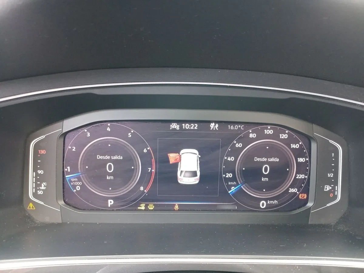 Volkswagen Tiguan 1.4 Tsi Comfortline 4x2 At 5p año 2023