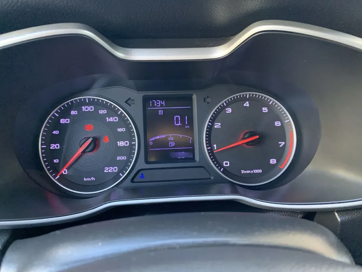 MG Mg Zs 1.5 Comfort 4x2 Mt 5p año 2022