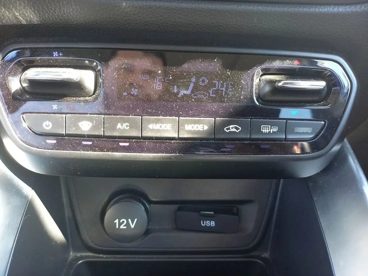 Chevrolet Groove 1.5 Premier P 4x2 Mt 5p año 2024