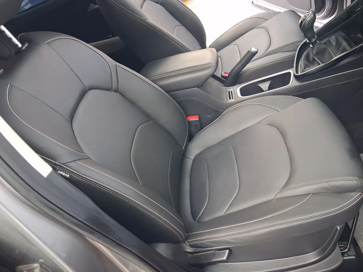 Chevrolet Captiva 1.5t Premier Fwd Mt 5p año 2023