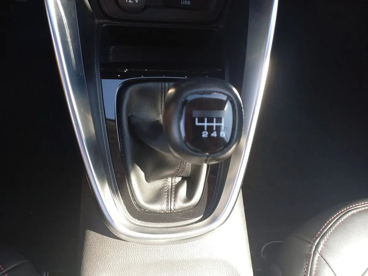 Chevrolet Groove 1.5 Premier P 4x2 Mt 5p año 2024